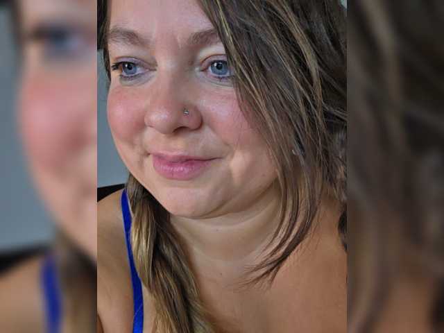 FLUFFY_BEAUTY — live female cam