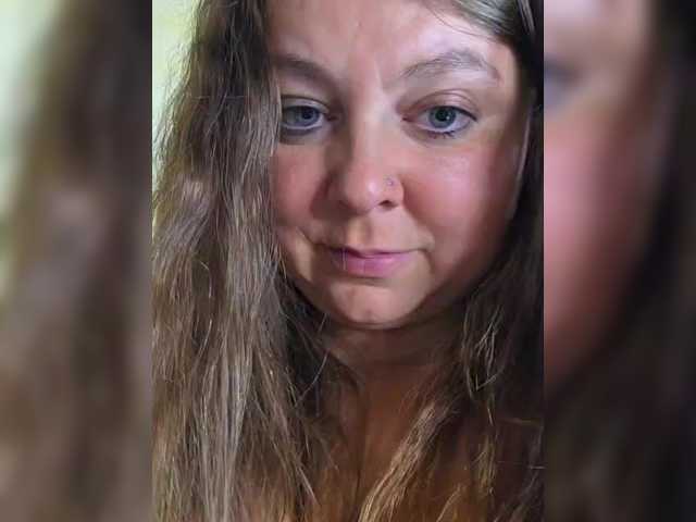 FLUFFY_BEAUTY — live female cam