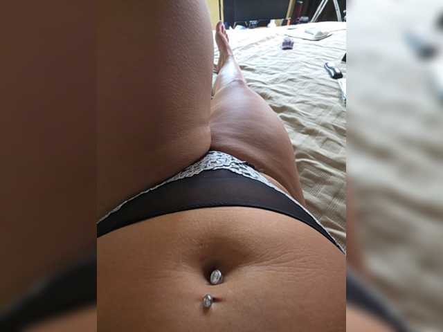 HairyCrotch live webcam show