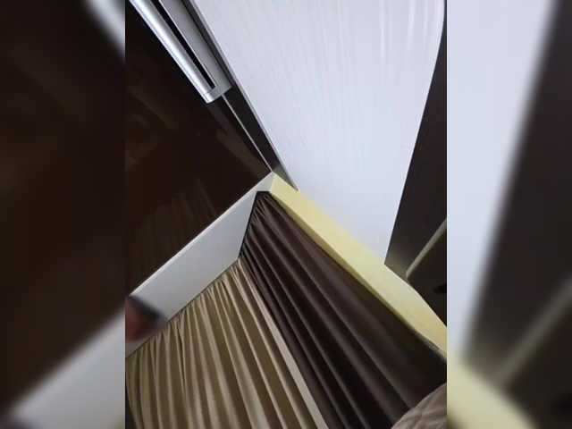модель HairyCrotch