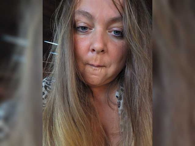 hairycrotch live sex show