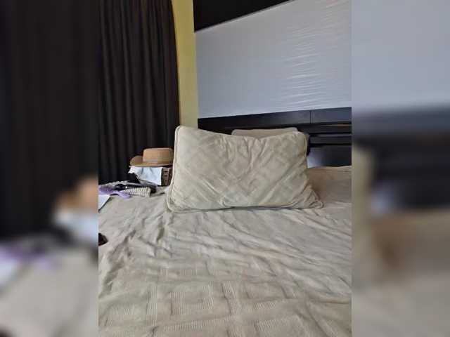 HairyCrotch live cam preview