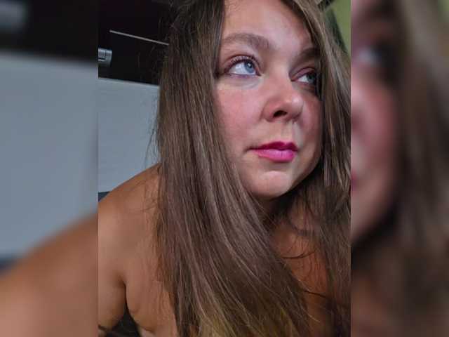 FLUFFY_BEAUTY live cam preview