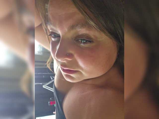 HairyCrotch webcam model