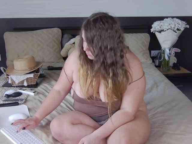 FLUFFY_BEAUTY webcam