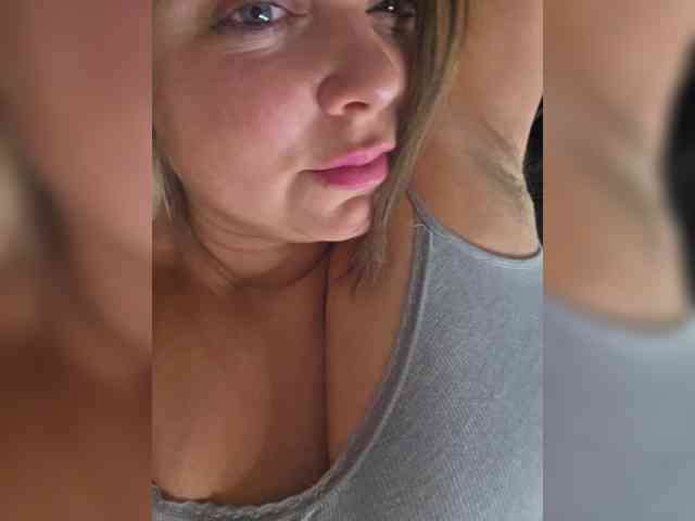 FLUFFY_BEAUTY webcam