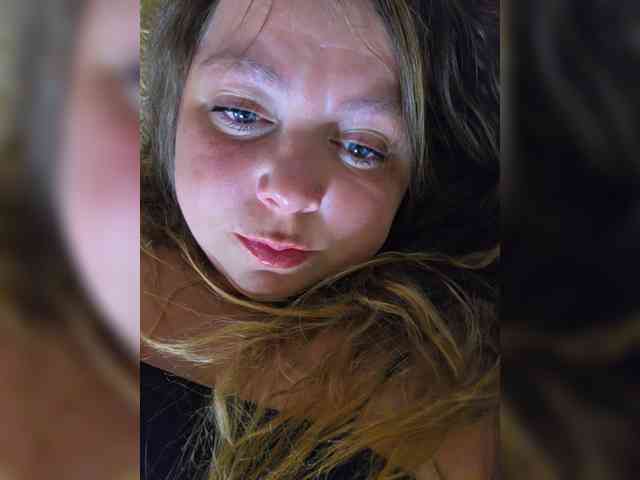FLUFFY_BEAUTY webcam