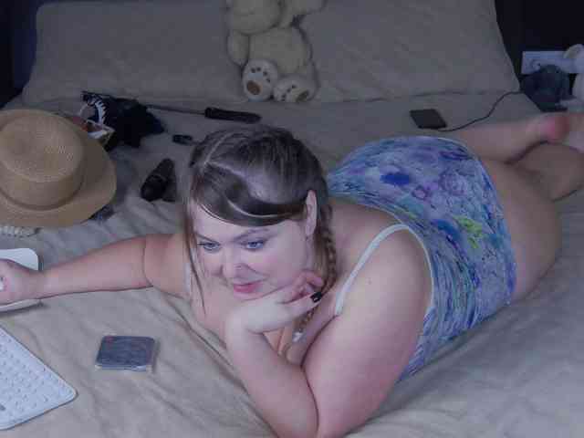 FLUFFY_BEAUTY webcam