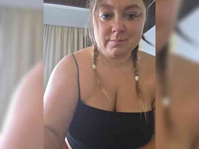 FLUFFY_BEAUTY webcam