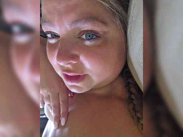 FLUFFY_BEAUTY webcam