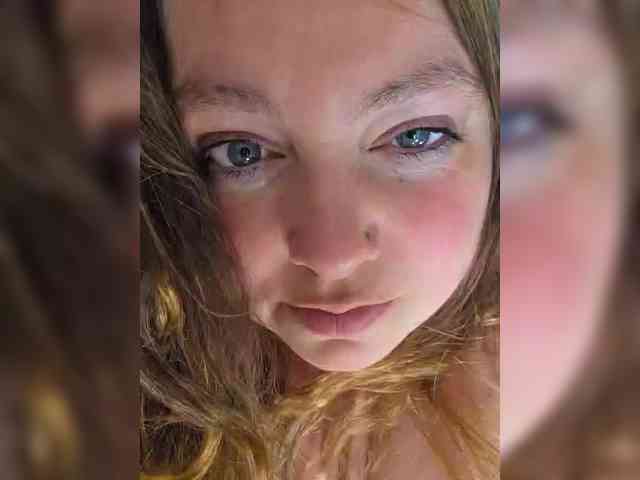 FLUFFY_BEAUTY webcam