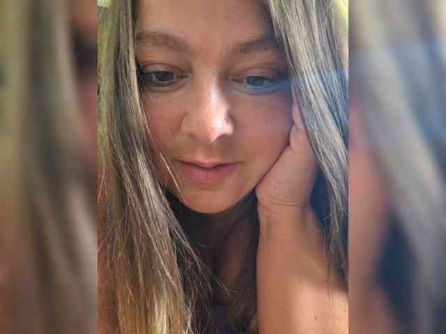 FLUFFY_BEAUTY webcam