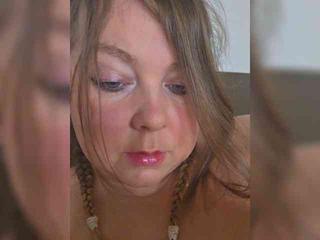 FLUFFY_BEAUTY webcam