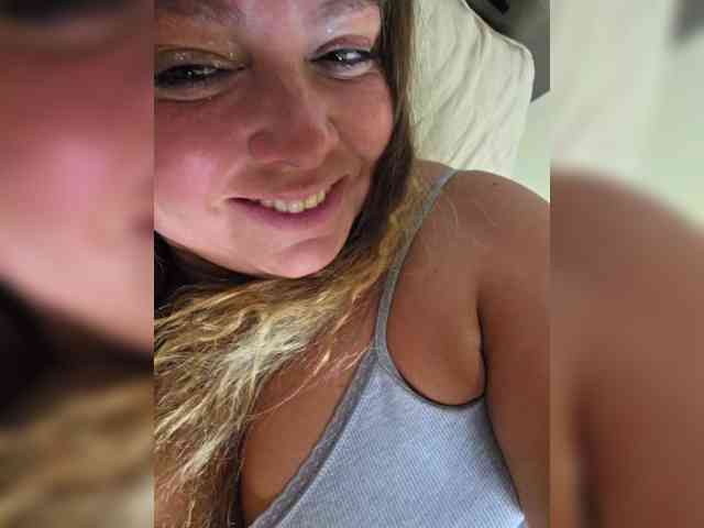 FLUFFY_BEAUTY webcam
