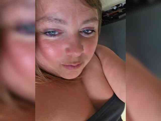 FLUFFY_BEAUTY webcam