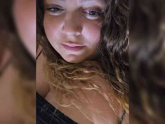 FLUFFY_BEAUTY webcam