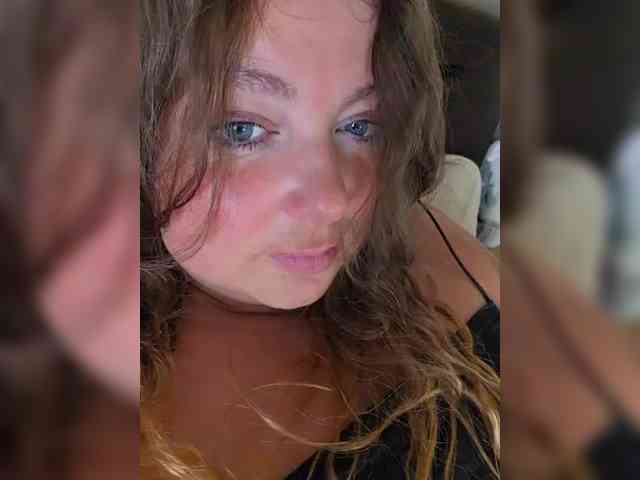 FLUFFY_BEAUTY webcam