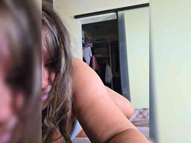 FLUFFY_BEAUTY webcam