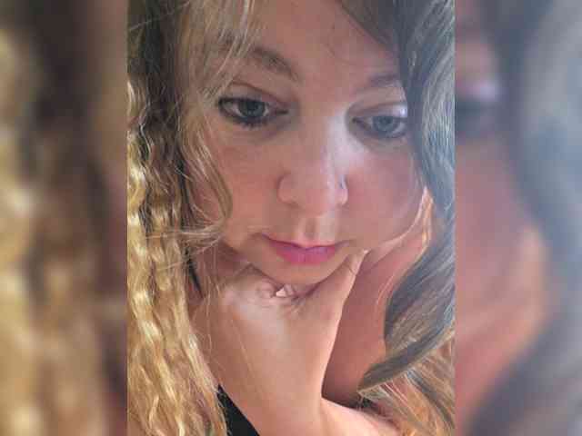 FLUFFY_BEAUTY webcam