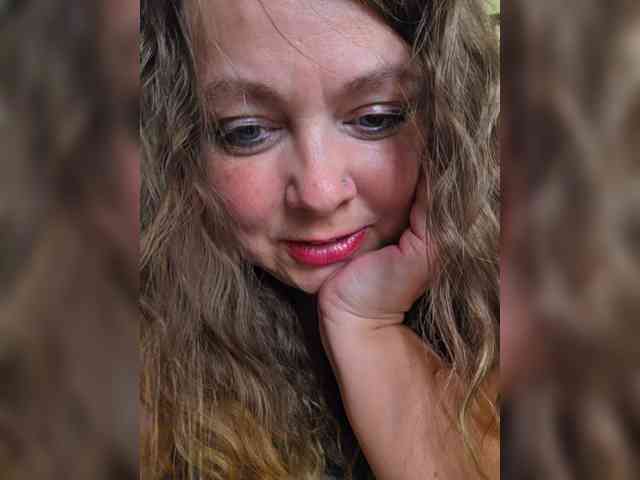 FLUFFY_BEAUTY webcam