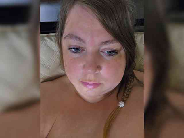 FLUFFY_BEAUTY webcam