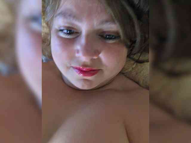 FLUFFY_BEAUTY webcam
