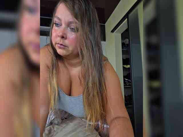 FLUFFY_BEAUTY webcam