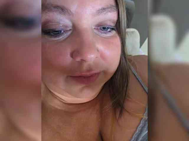 FLUFFY_BEAUTY webcam