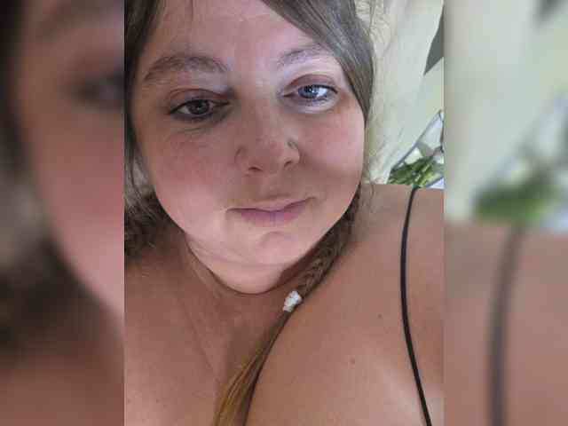 FLUFFY_BEAUTY webcam