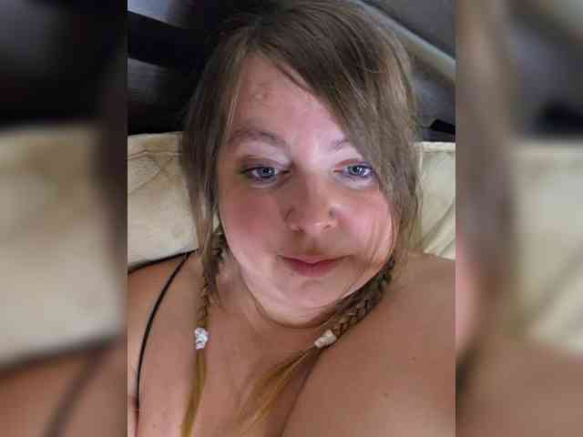 FLUFFY_BEAUTY webcam