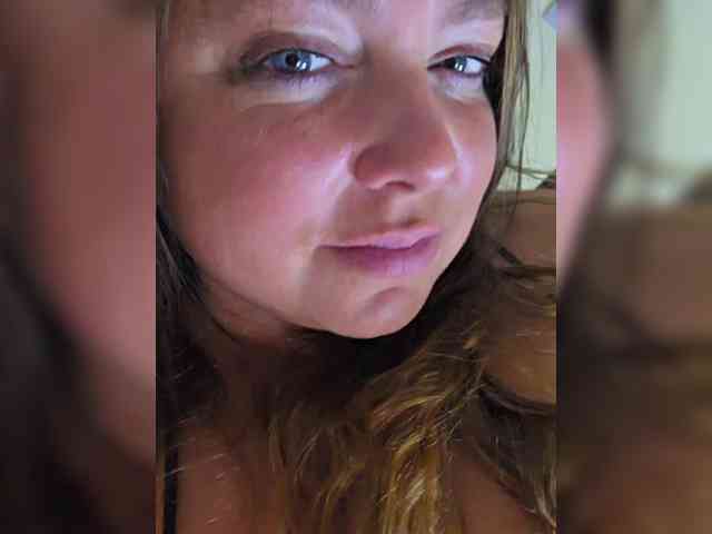 FLUFFY_BEAUTY webcam