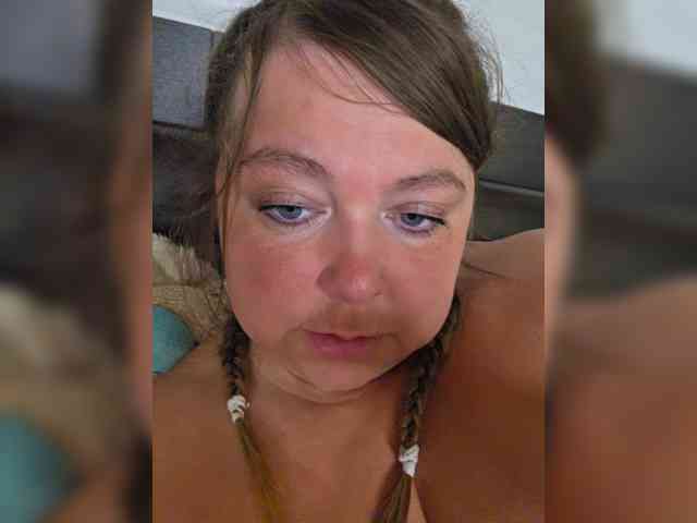 FLUFFY_BEAUTY webcam
