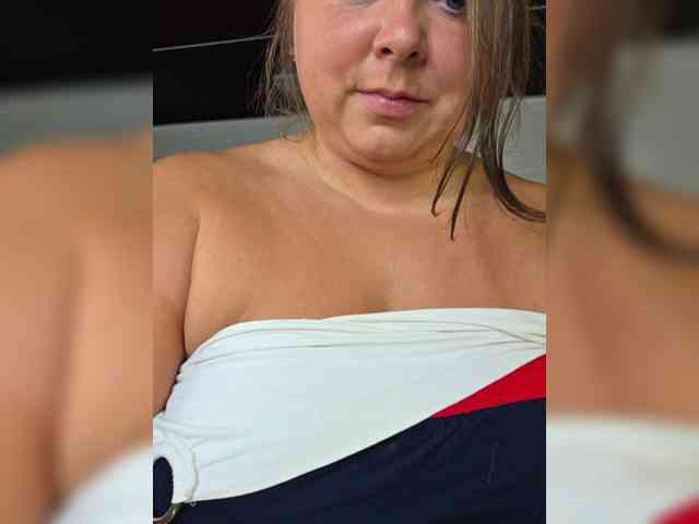 FLUFFY_BEAUTY webcam