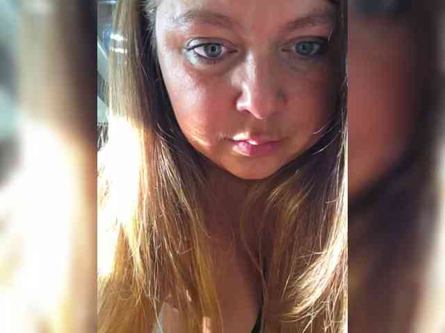 FLUFFY_BEAUTY webcam