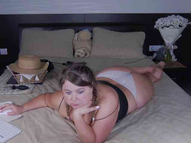 FLUFFY_BEAUTY webcam