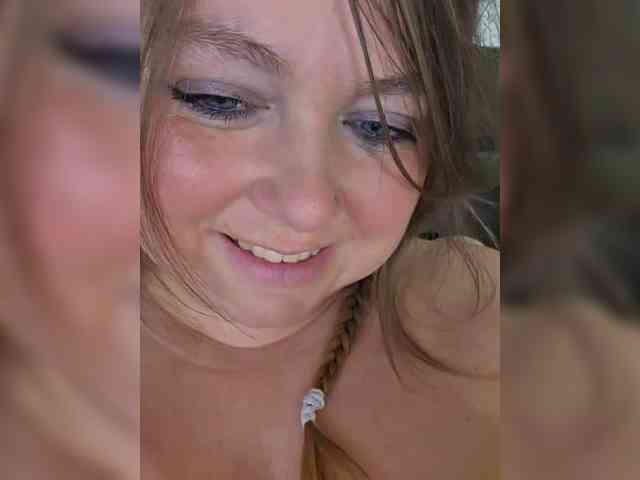 FLUFFY_BEAUTY webcam