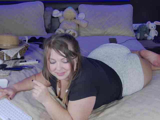 FLUFFY_BEAUTY webcam