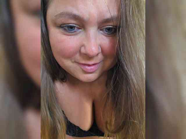 FLUFFY_BEAUTY webcam