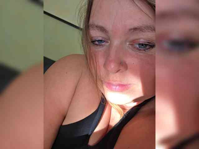 FLUFFY_BEAUTY webcam
