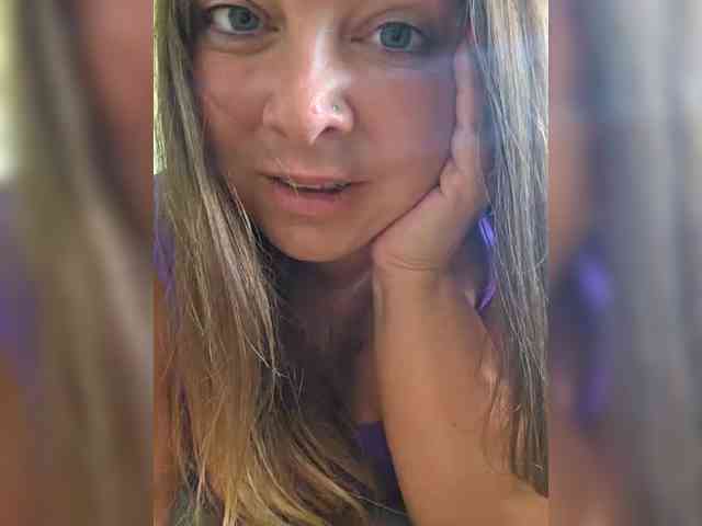 FLUFFY_BEAUTY webcam