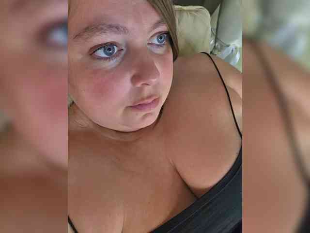 FLUFFY_BEAUTY webcam
