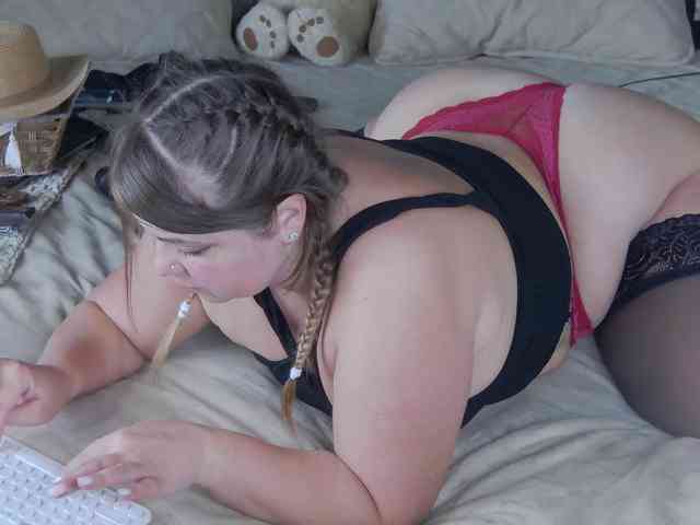 FLUFFY_BEAUTY webcam