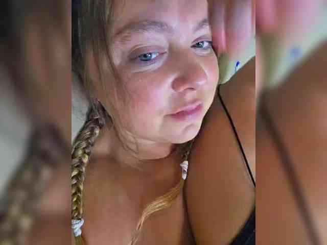 FLUFFY_BEAUTY webcam