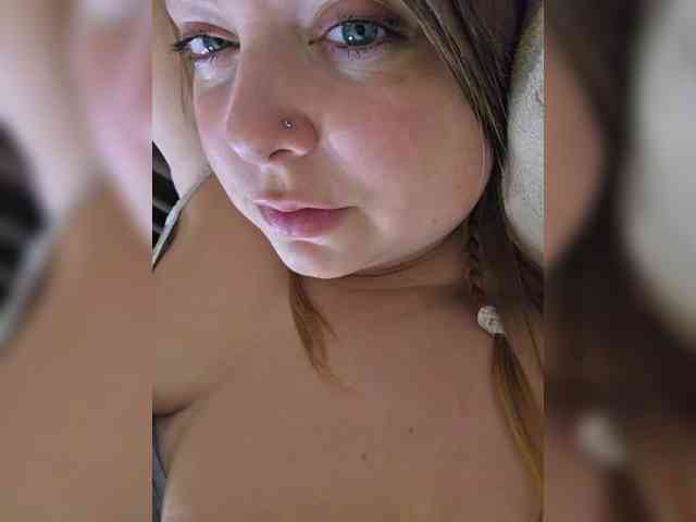 FLUFFY_BEAUTY webcam