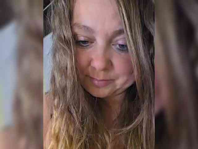 FLUFFY_BEAUTY webcam