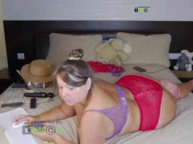 FLUFFY_BEAUTY webcam