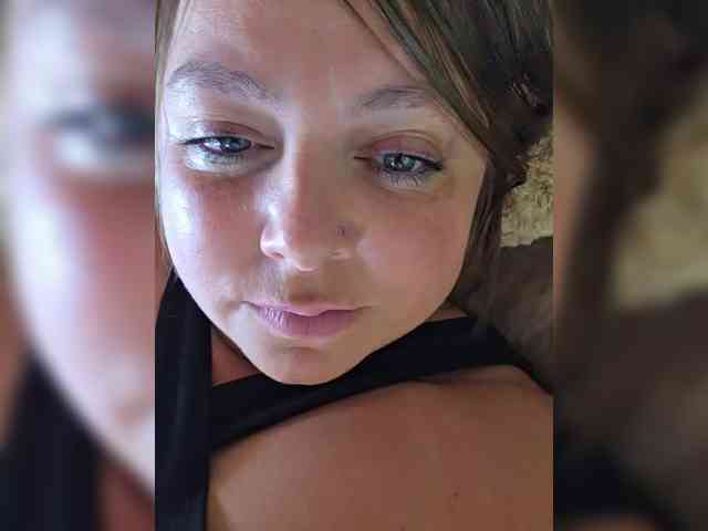 FLUFFY_BEAUTY webcam