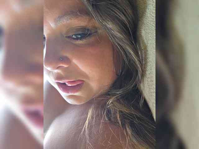 FLUFFY_BEAUTY webcam