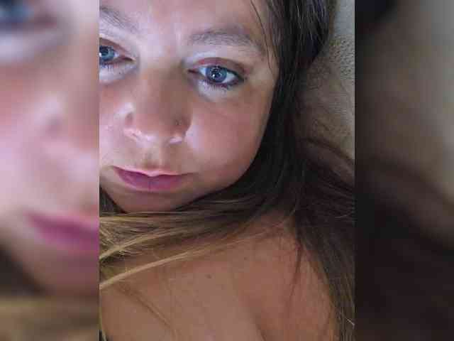 FLUFFY_BEAUTY webcam