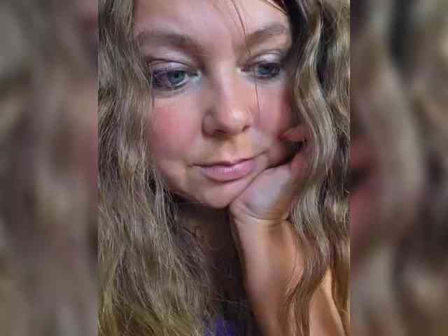 FLUFFY_BEAUTY webcam